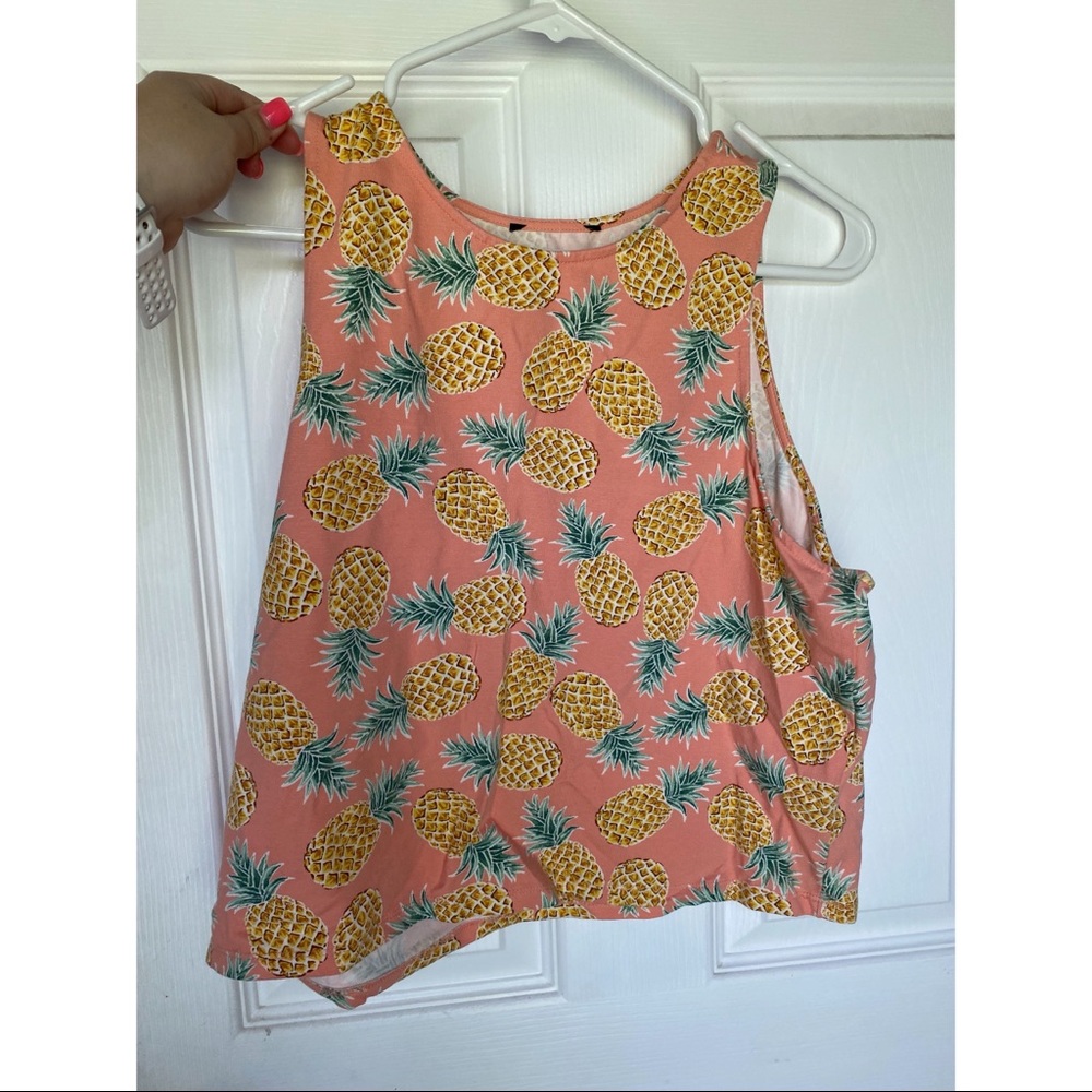 Forever 21 pineapple crop - Picture 1 of 2